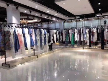 圖 夏季品牌女裝尾貨庫(kù)存走份批發(fā) 廣州服裝 鞋帽 箱包