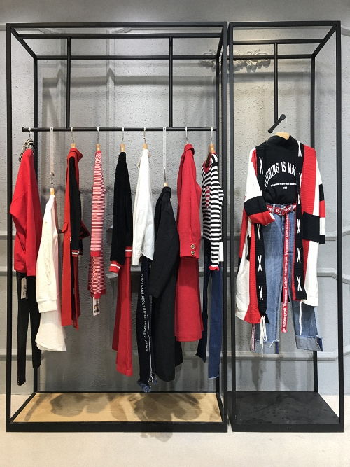 新手在石井服裝批發(fā)市場進(jìn)貨指南 開女裝品牌折扣店及鞋帽批發(fā)的操作流程